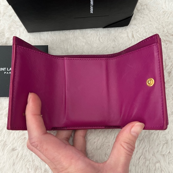 Saint Laurent Trifold Wallet - Picture 16 of 17